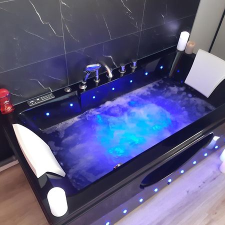 Grand Studio BISCARROSSE PLAGE Une nuit A 2 avec Sauna Luxe, Balnéo, Océan rien que pour vous Extérieur photo